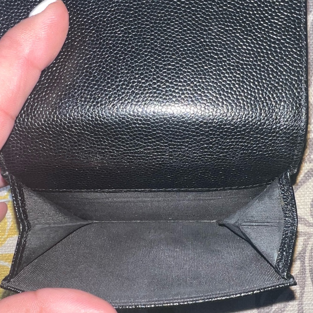 CHANEL Caviar leather wallet - Picture 10 of 10